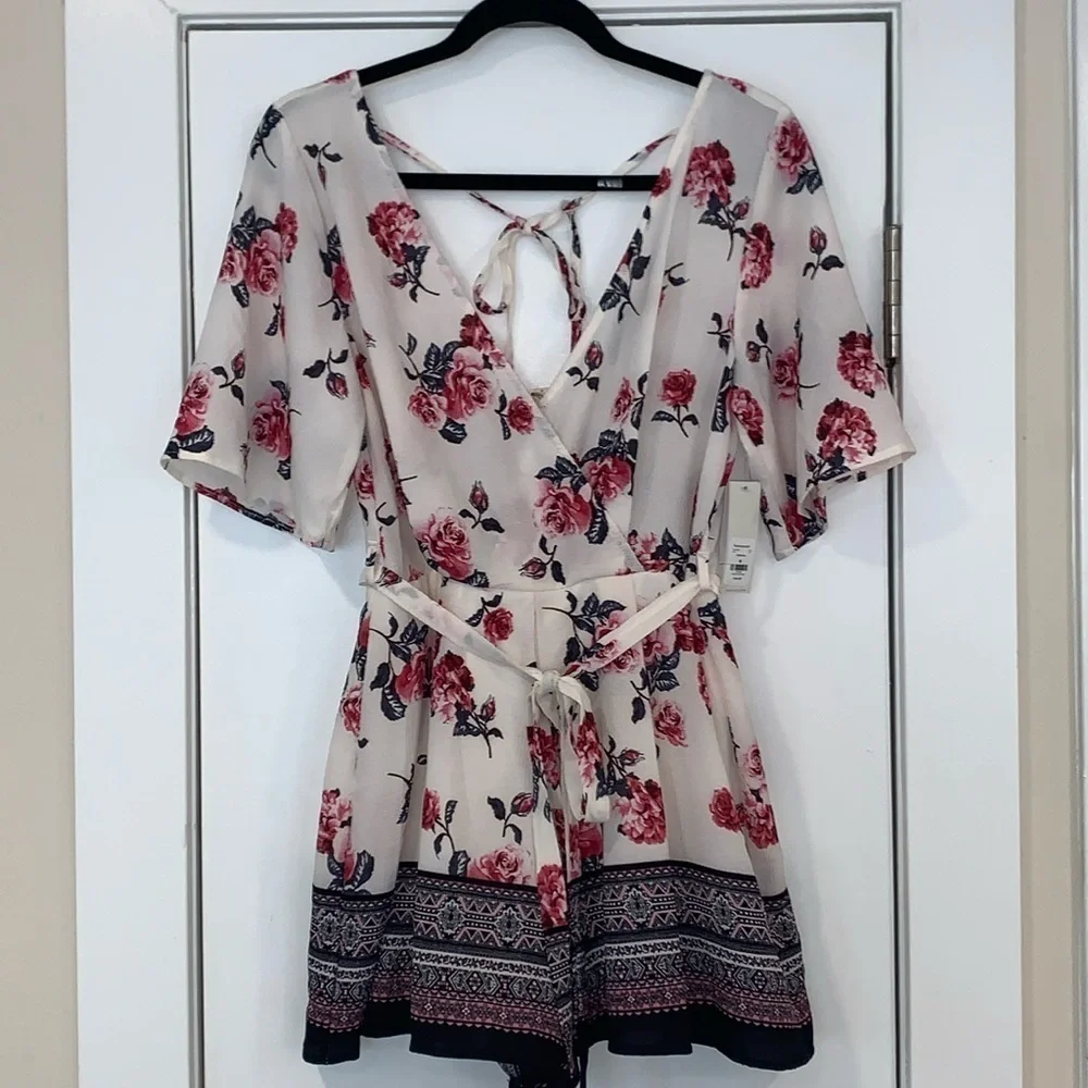 NWT Trixxi Faux Wrap Floral Romper M